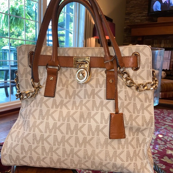 Michael Kors Original Large Hamilton Bag - Picture 2 of 3